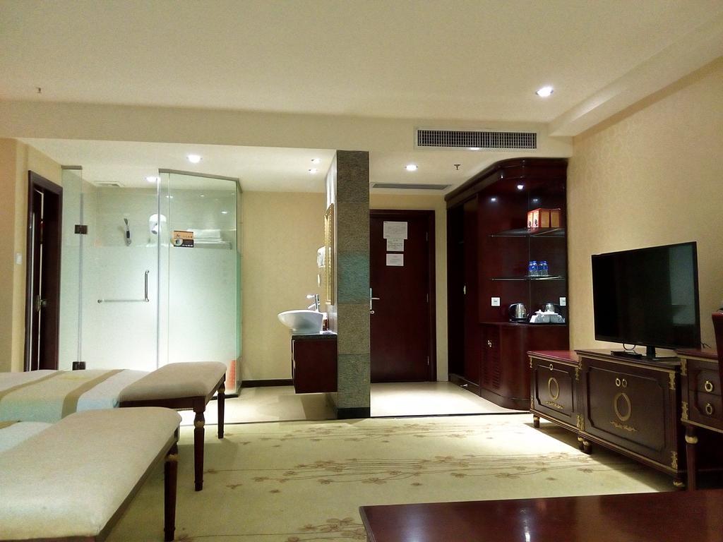 Guangzhou Li Gang Hotel Room photo